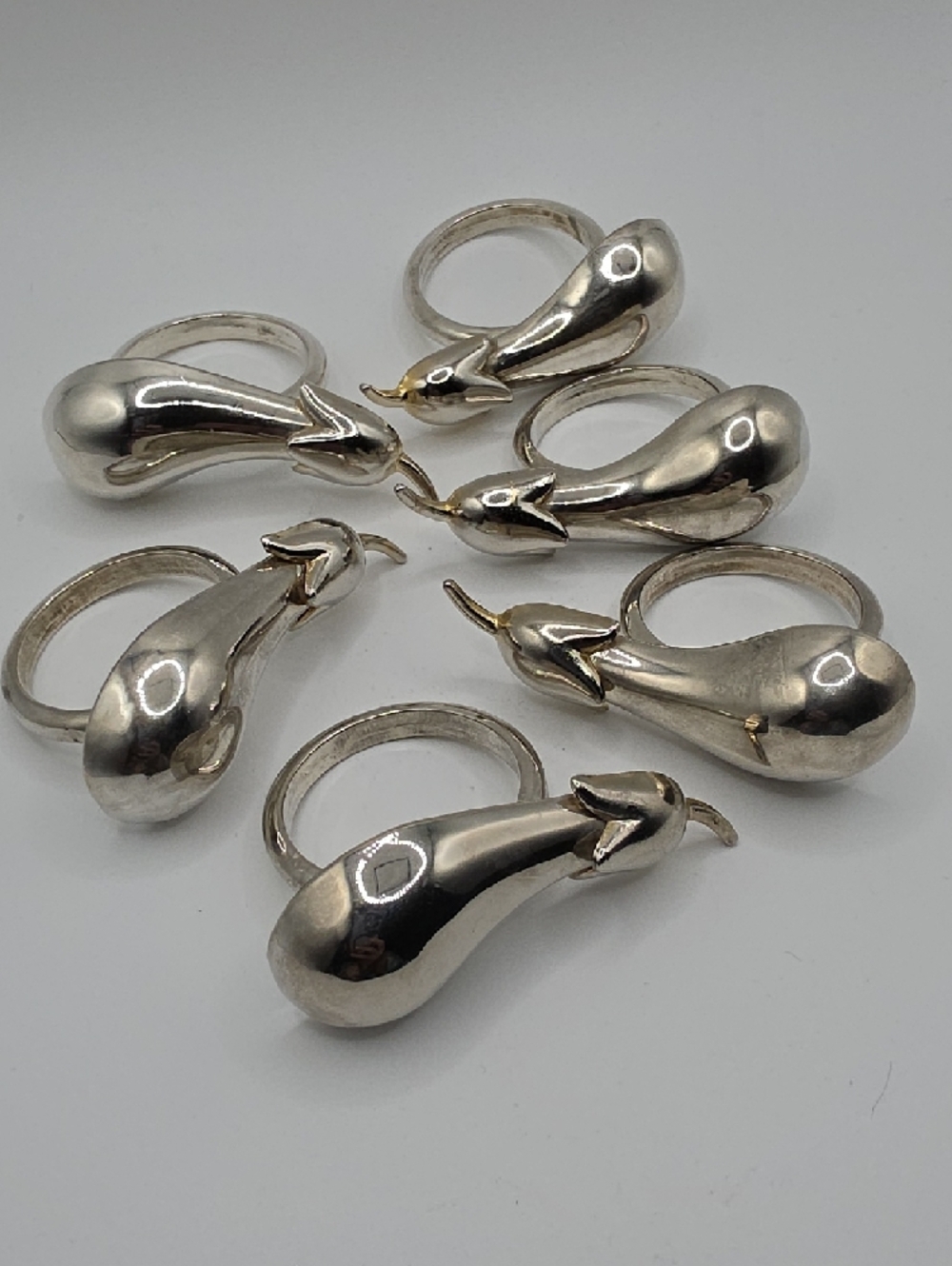 VINTAGE Joie de Vivre Eggplant Napkin Rings – Silver & Gold Tone (set of 6) - Picture 5 of 7